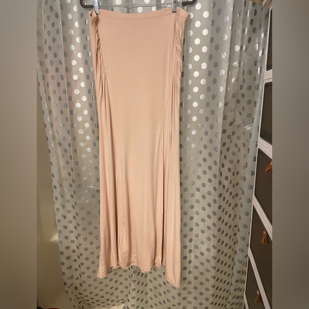 VENUS maxi skirt in nude pink, sexy thigh slit and booty enhancing rouching.